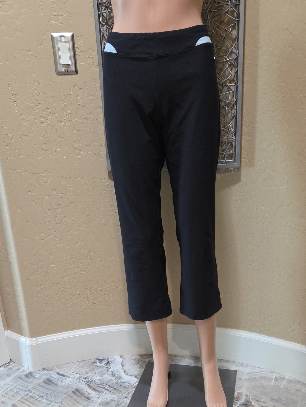 Nike Black Crop Knit Yoga Pants With Sky Blue Waist Detail for Women